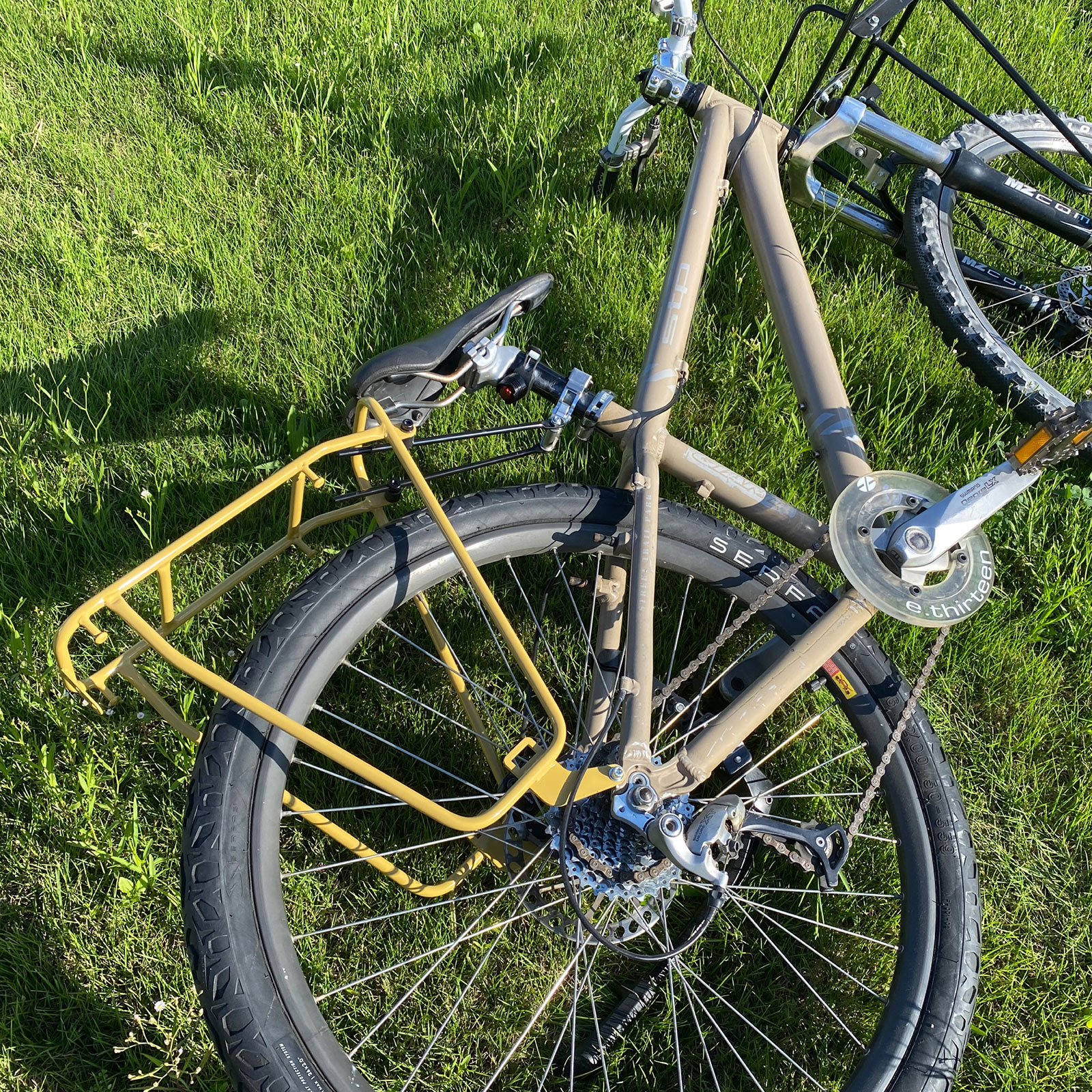 GV-R700 Mustard rear carrier steel 700C 27.5inch